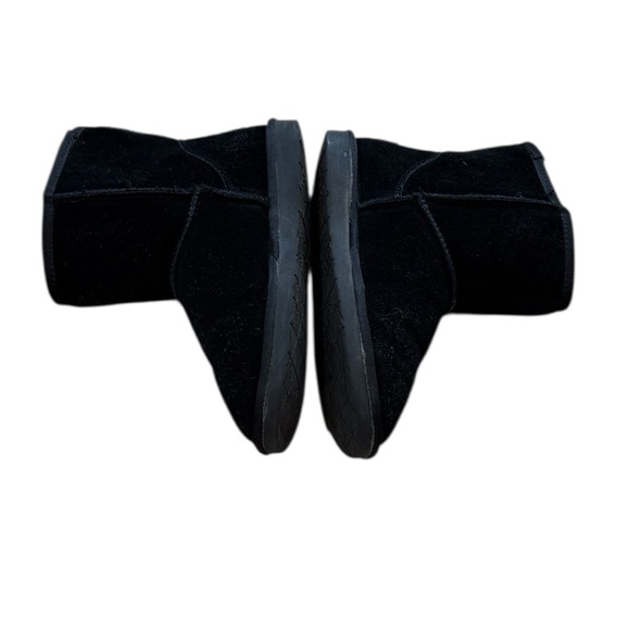 Minnetonka Black Ankle Boots - Picture 2 of 8